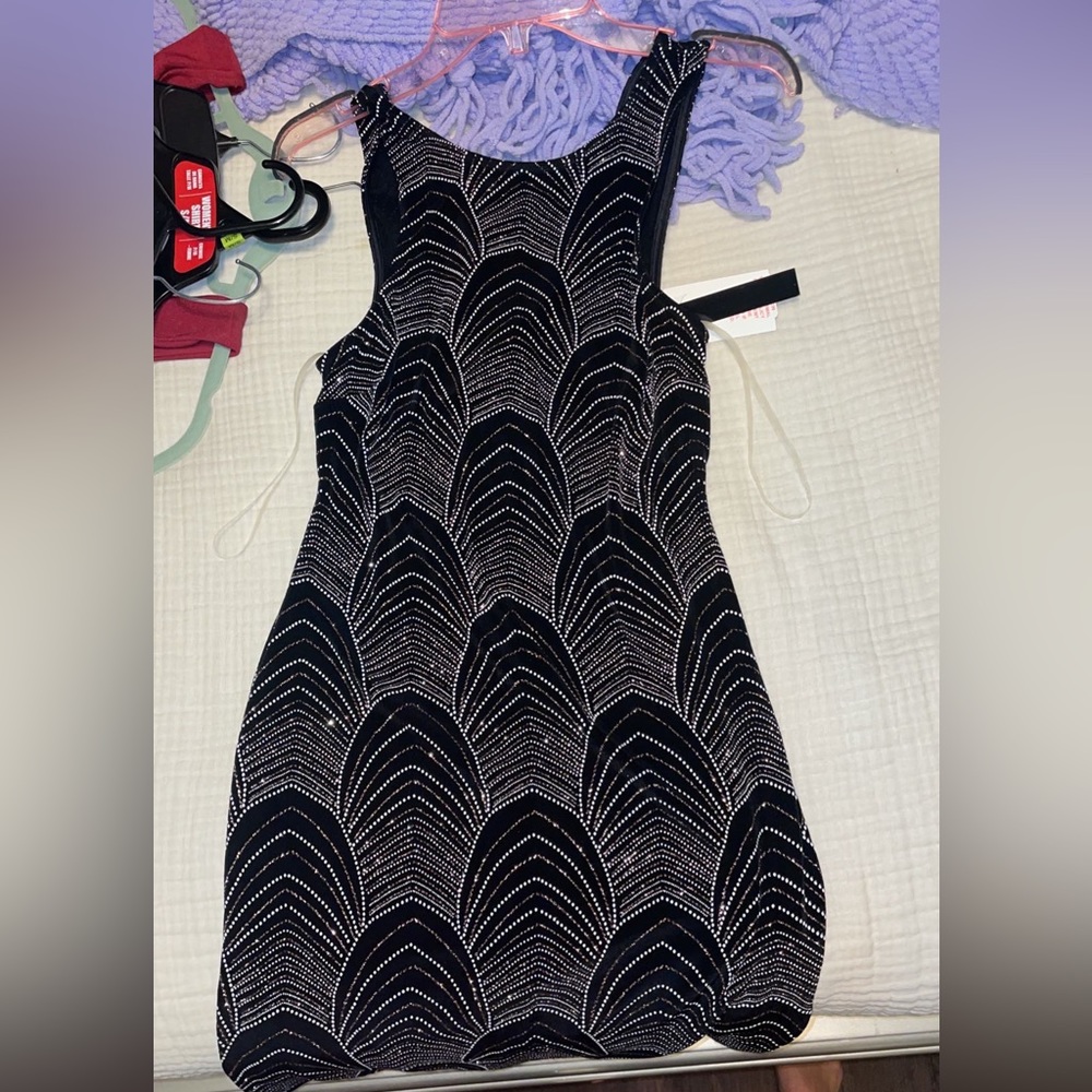 Shimmering Black Bodycon Dress